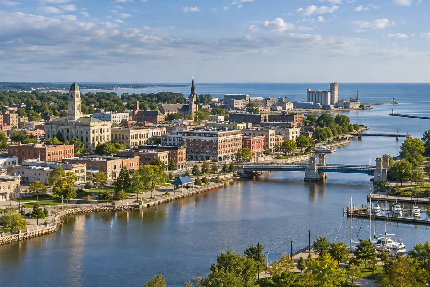 Manitowoc, Wisconsin cityscape